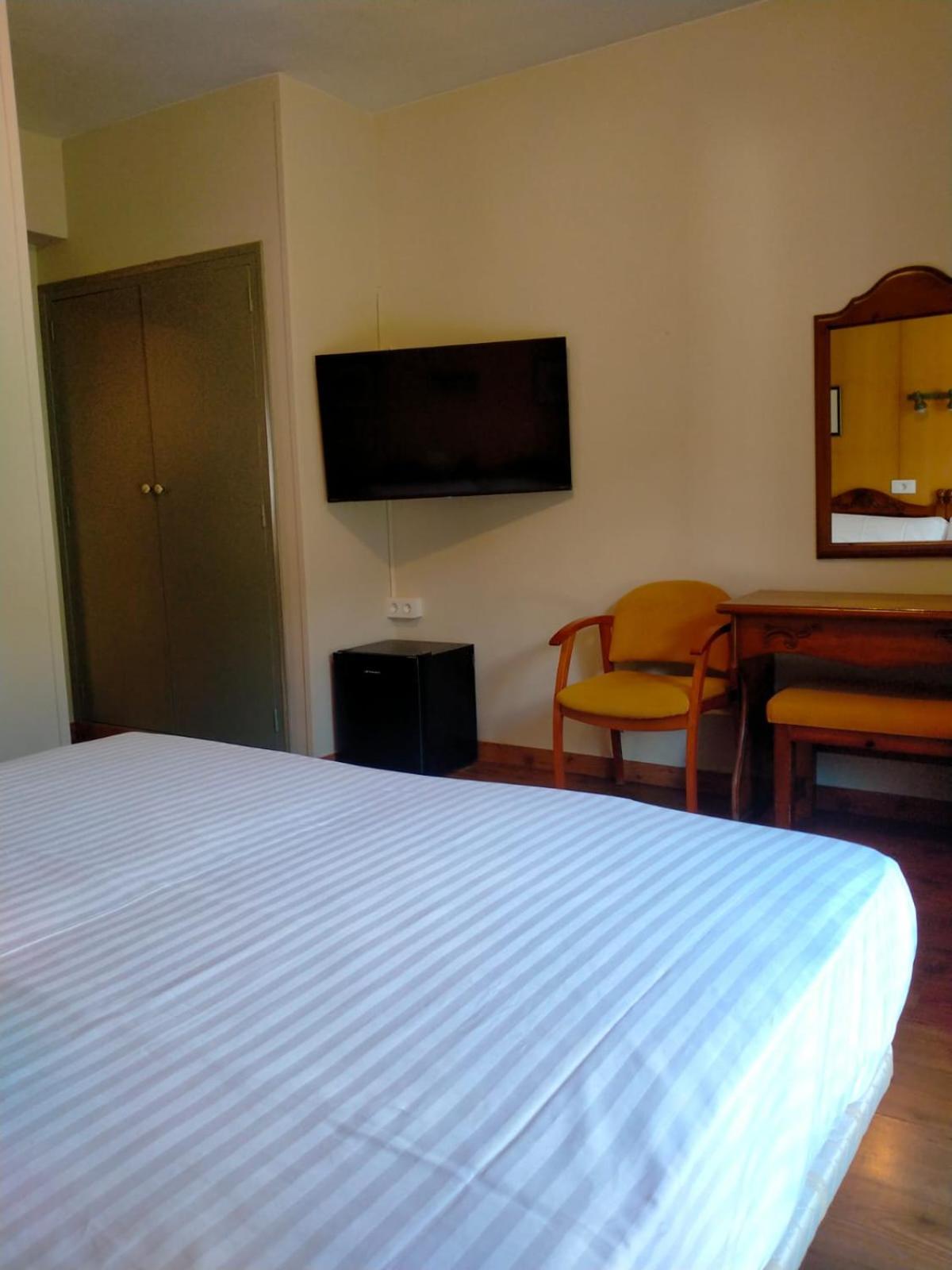 Double or Twin Room,1679570147:JPEG